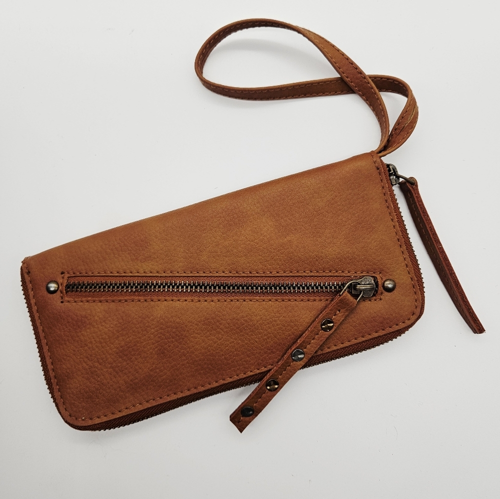 FREE PEOPLE | distressed vegan leather zip wallet